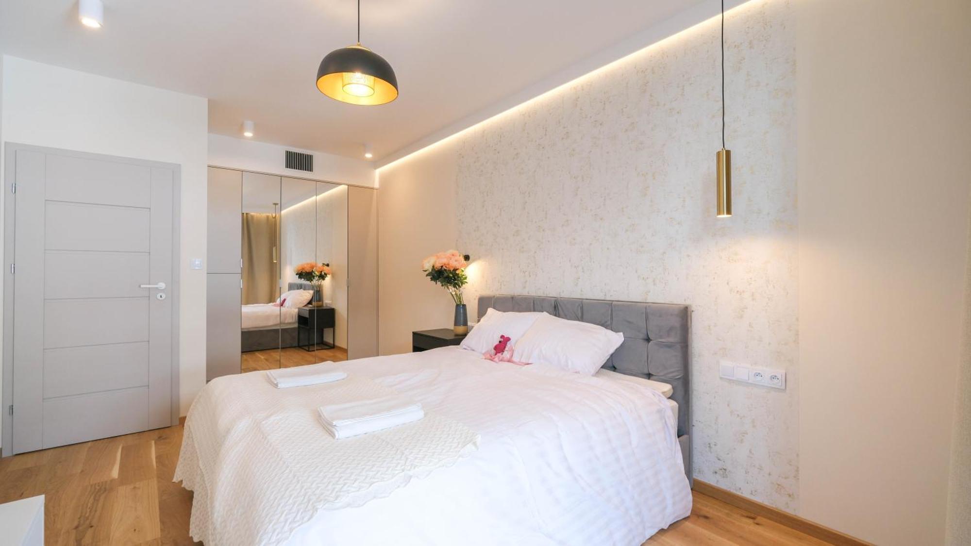 Luxury Apartment Free Parking Wawel Castle 2 Minutes Krakow Ngoại thất bức ảnh